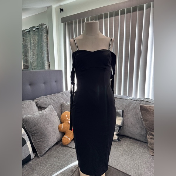 AMTIOUS Dresses & Skirts - 🌸AMTIOUS black pearl dress 🌸